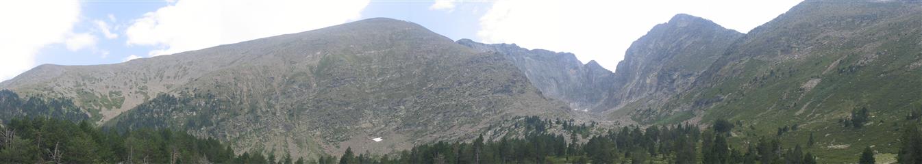 Randonnée canigou , vue sur la face nord du canigou